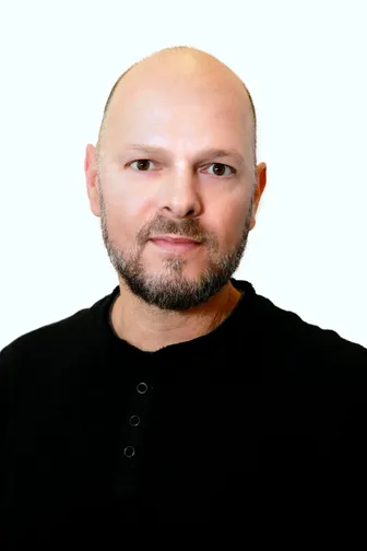 Portrait of Tim Deak, LPCC